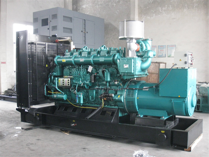 新县200KW 柴油发电机的油耗是多少?